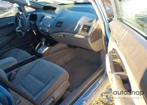 2010 Honda Civic Lx z USA, uszkodzony, nr VIN 2HGFA1F52AH300752